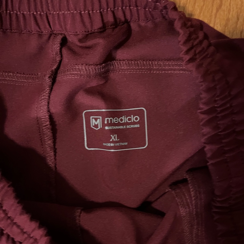 Women’s Mediclo Scrub Pants